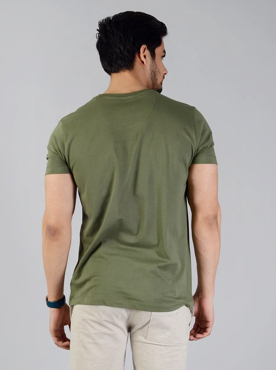 Olive Green Solid Slim Fit T-shirt | JadeBlue